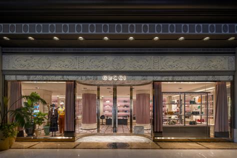 Vancouver: Gucci store renewal 